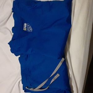 Wonder wink royal blue size small scrub set